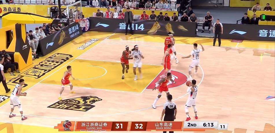 世界杯直播客户端下载-关键时刻掉链子！高速男篮97：103不敌广厦，排名掉至第六
